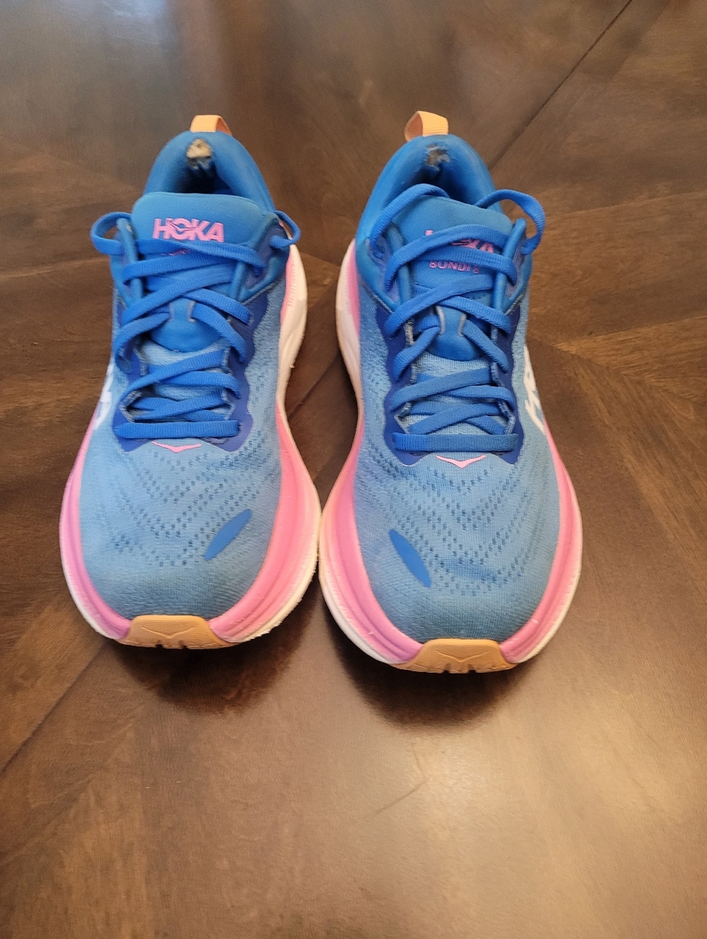 Hoka On cloud Bondi 8 Women's Blue & Pink Athletic Running Shoes.  Size 8.5